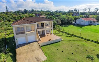 6 Bedroom House in Port Edward