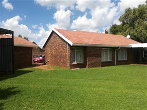 3 Bed House in Golf Park