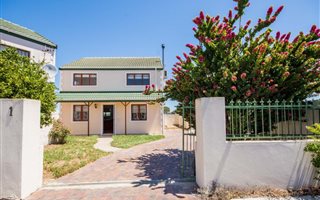 3 Bedroom House in Heritage Park