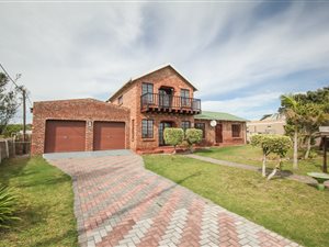 3 Bed House in Lorraine Manor