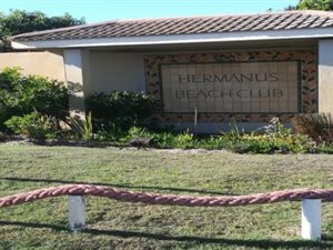 2 Bed Apartment in Hermanus Beach Club