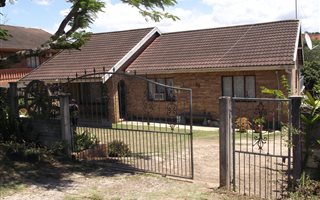 4 Bedroom House in Vanrova Gardens