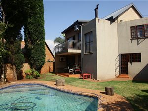 4 Bedroom House in Wierda Glen