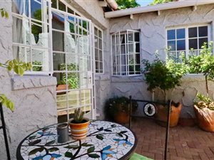 1 Bedroom Apartment in Emmarentia