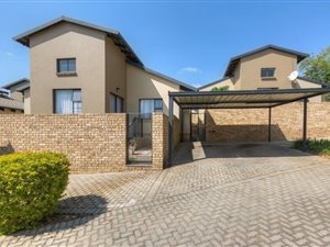 3 Bed Townhouse in Amorosa
