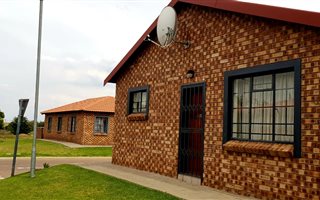 3 Bedroom Townhouse in Evander
