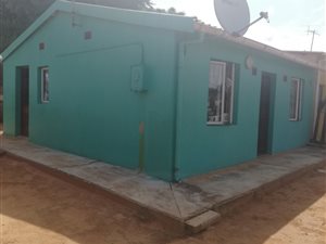 2 Bed House in Lamontville