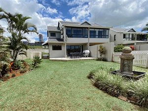 2 Bed Townhouse in Umhlanga Rocks