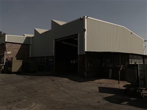 818 m² Industrial space in Rosslyn