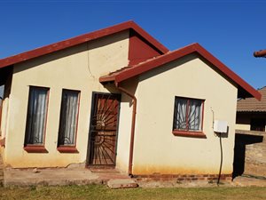 2 Bed House in Lakeside