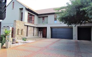 4 Bedroom House in Xanadu