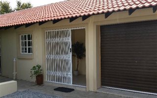2 Bedroom Garden Cottage in Wierda Park