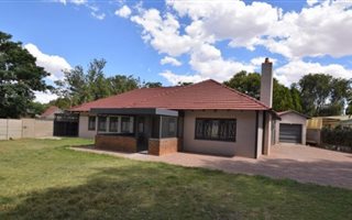 3 Bedroom House in Dagbreek