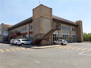 195 m² Commercial space in New Redruth