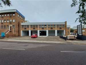 785 m² Commercial space in Kramerville