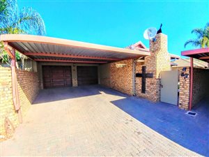 3 Bed Townhouse in Sinoville