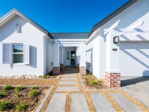 3 Bed House in Val de Vie