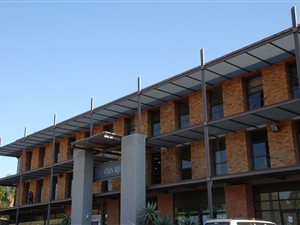 2800 m² Commercial space in Monument Park