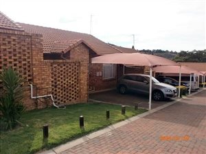 2 Bed Apartment in Mondeor
