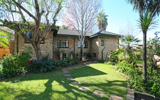 4 Bedroom House in Franklin Roosevelt Park