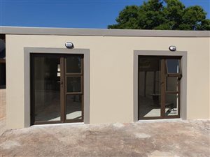 Studio apartment in Doornpoort and surrounds