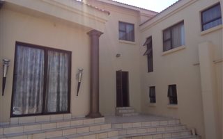 800 m² Commercial space in Proclamation Hill