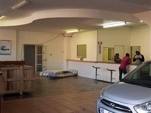 1100 m² Industrial space in North Coast Road