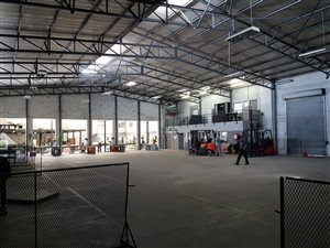 1890 m² Industrial space in Airport Industria