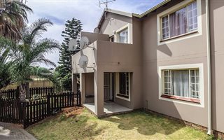 2 Bedroom Townhouse in Glen Marais