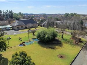4 Bedroom House in Lindequesdrif