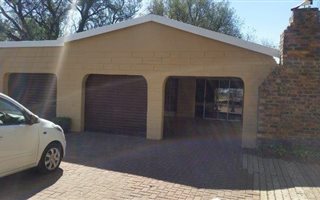 2.2 ha Farm with House in Buyscelia