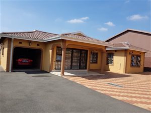 3 Bed House in Umkumbaan