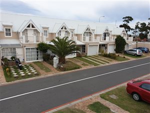 2 Bed House in Strand Central