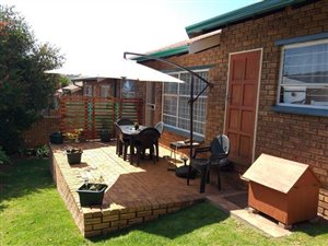 2 Bed Townhouse in Rangeview