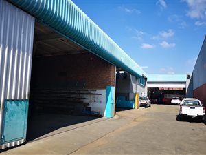 701 m² Industrial space in Hermanstad