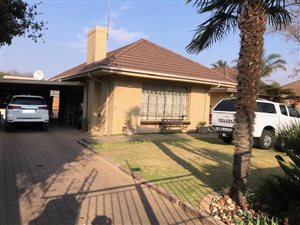 3 Bed House in Parkrand