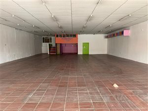 550 m² Commercial space in Ladybrand