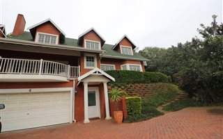 4 Bedroom Duplex in Mt Edgecombe Estate 1 & 2