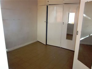 1 Bed Apartment in Weavind Park