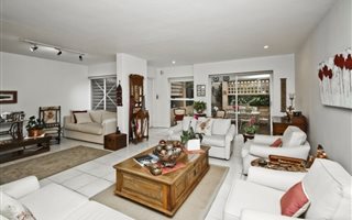 3 Bedroom Townhouse in Melrose