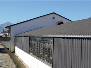 1020 m² Industrial space in George Central