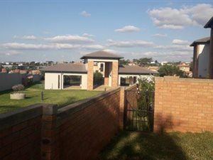 3 Bedroom Apartment in Erand Gardens