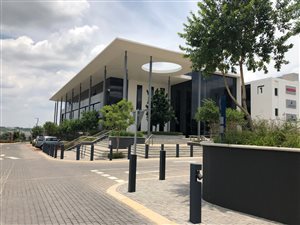285 m² Office Space in Waterfall Estate