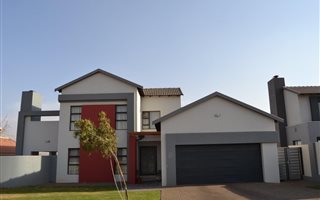 4 Bedroom House in Midstream Ridge Estate