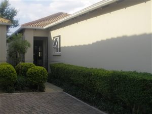 3 Bed Townhouse in Gallo Manor
