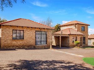3 Bed Townhouse in Witpoortjie