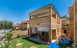 3 Bedroom Duplex in North Riding