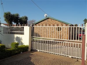 3 Bed House in Jan Niemand Park