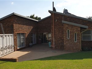 3 Bed House in Sunward Park