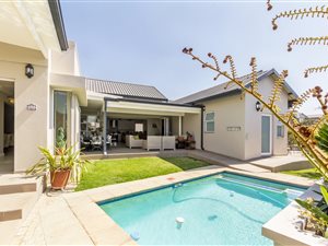 3 Bed House in Helderfontein Estate
